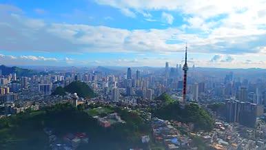 5.4K大气航拍贵阳东山俯瞰城市全景建筑视频的预览图